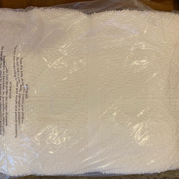 Serena and Lily Winslow Bedspread White sz Twin - Picture 9 of 9